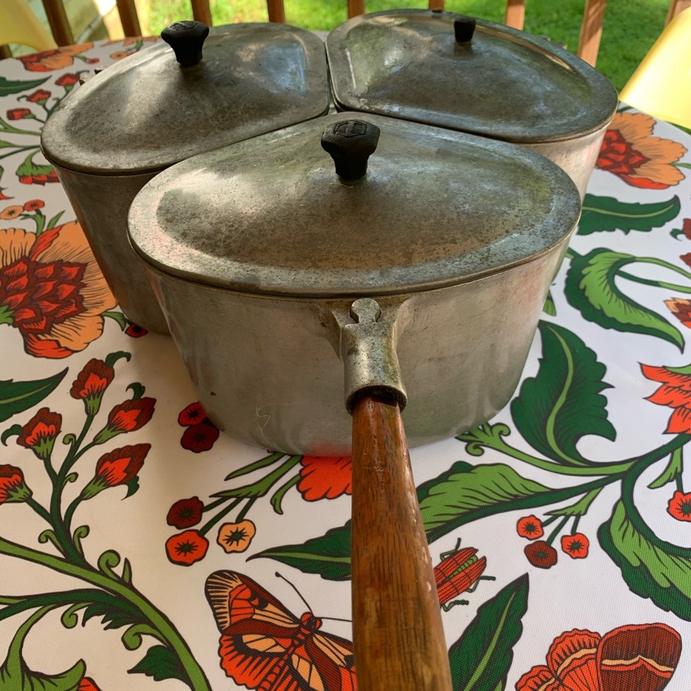 Vintage Majestic Cookware aluminum cooking set